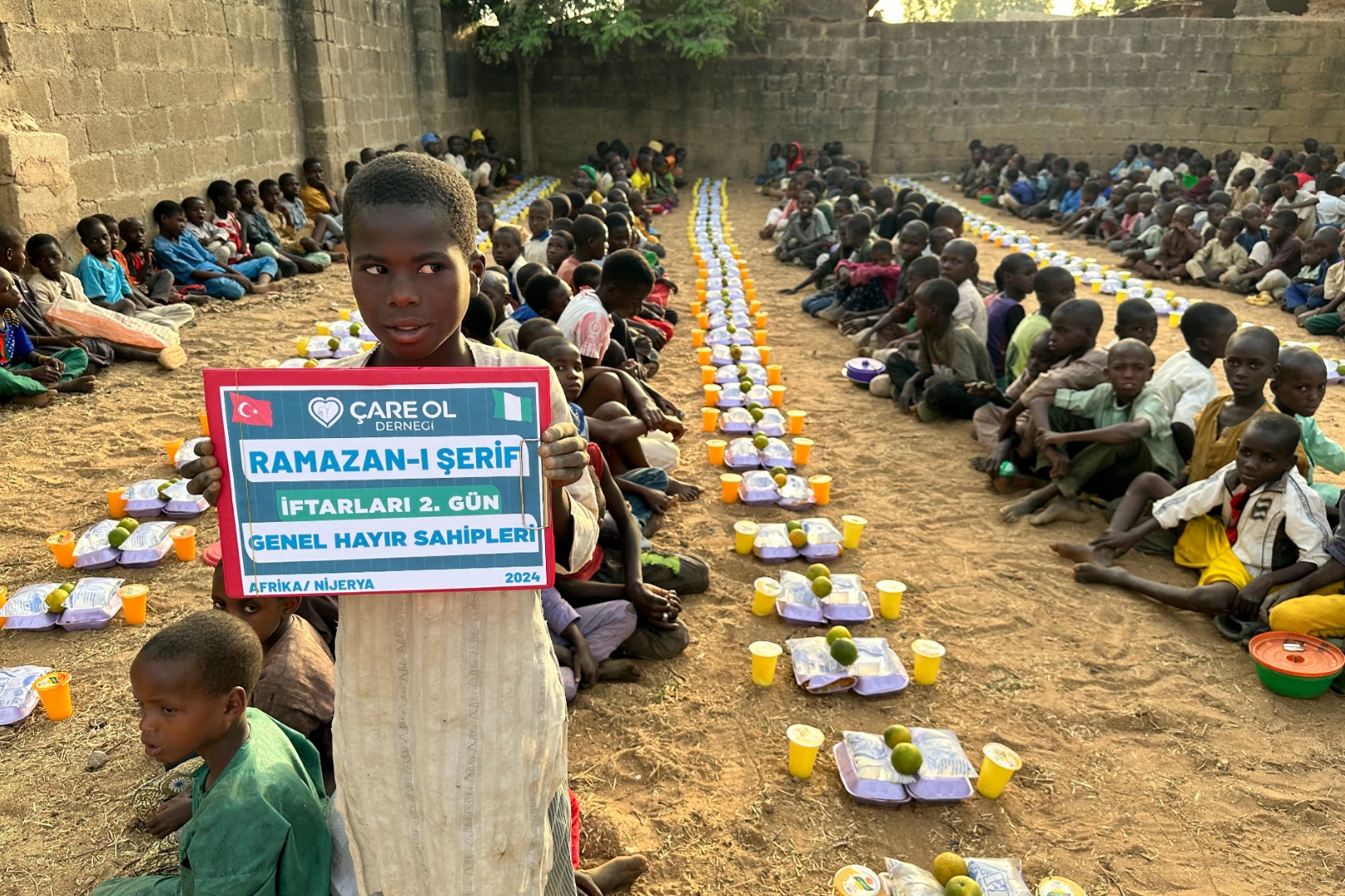 Ramazan'ın ikinci gün iftarlarını Afrika'da verdik!