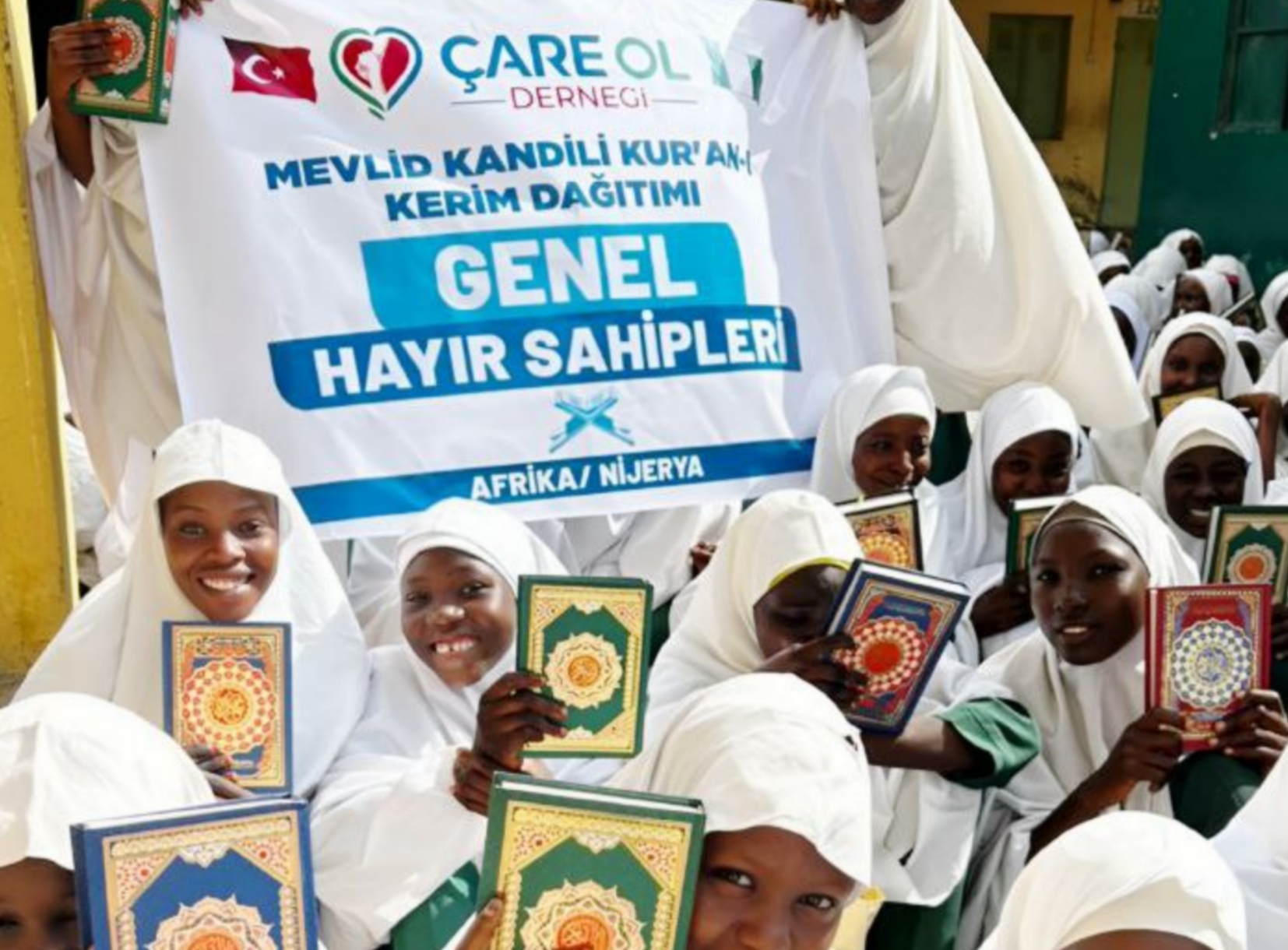 Mevlid Kandili'nde Kur'an Hediye Ettik