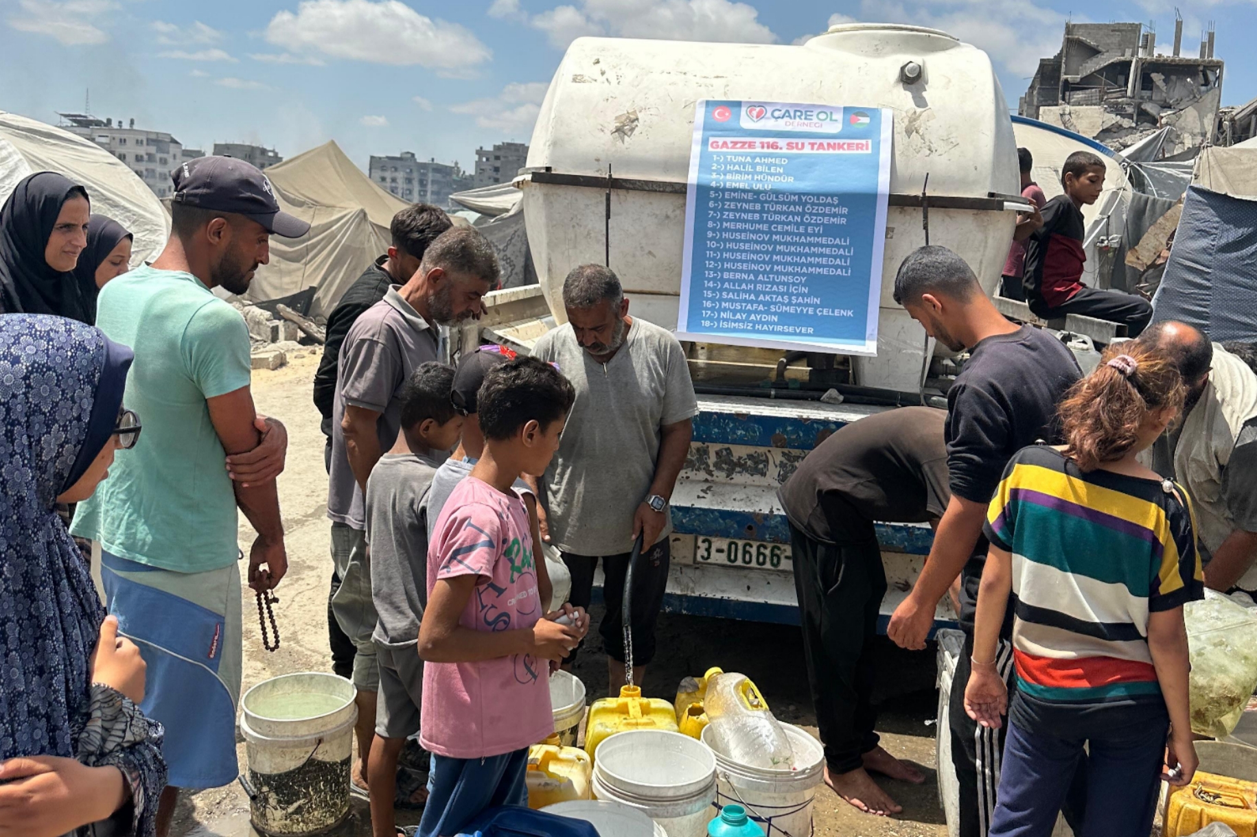 Gazze'de 116. Su Tankerimizi Dağıttık