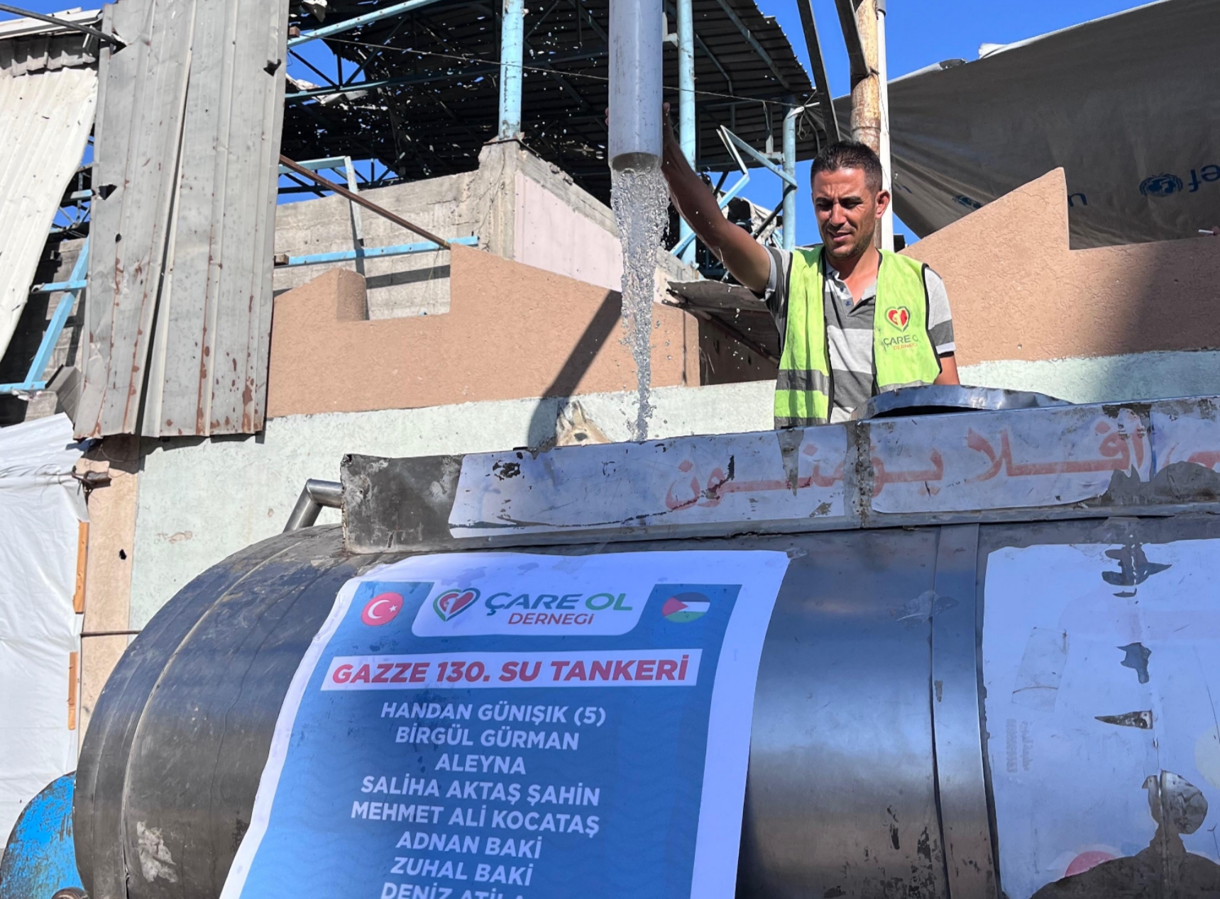 Gazze'de 130. Su Tankerimizi Dağıttık