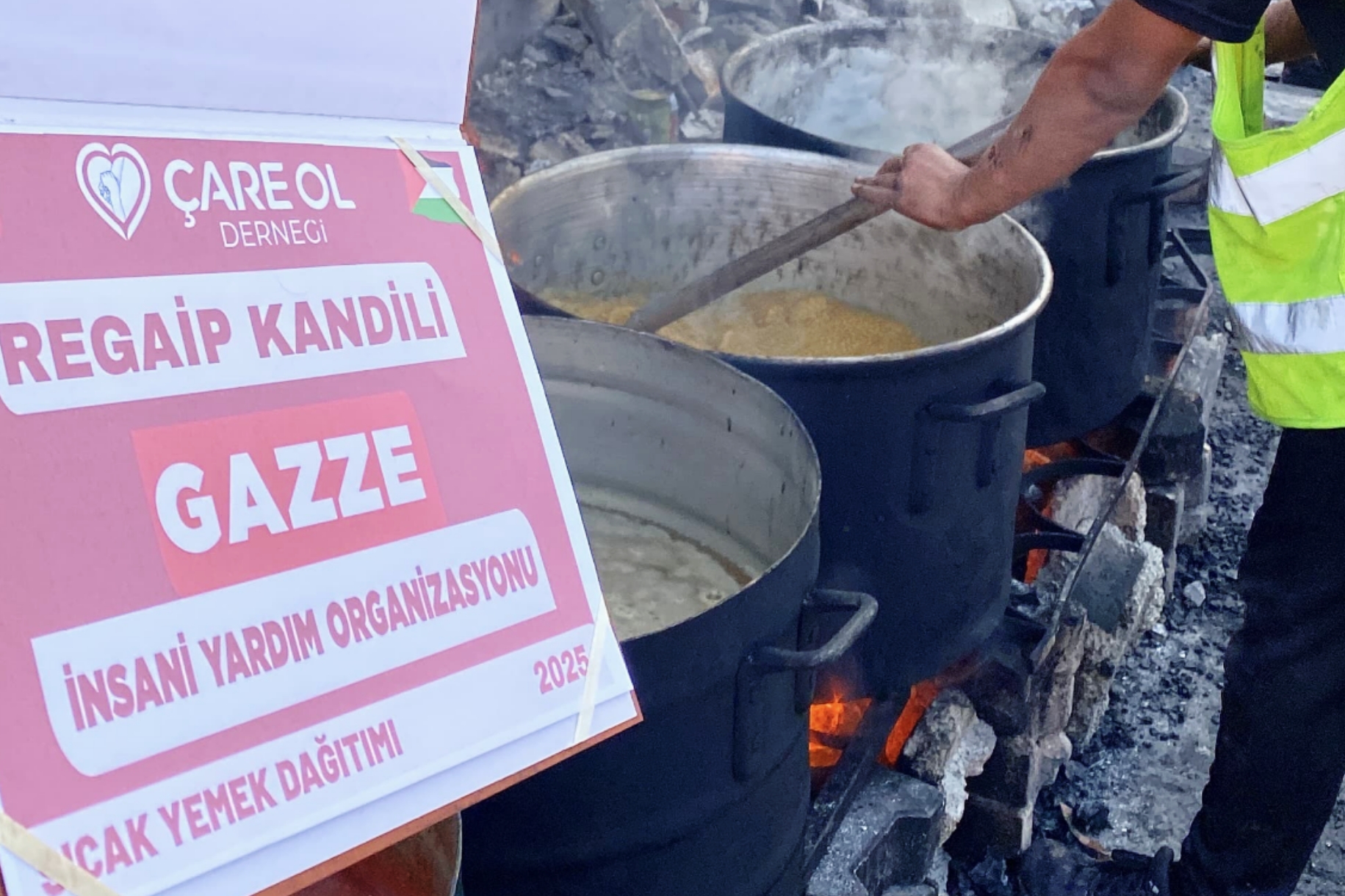 Regaip Kandili'nde Gazze'de Yemek Verdik